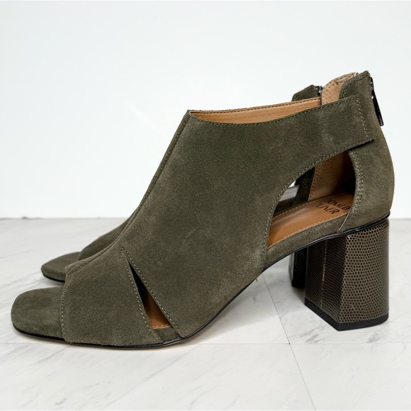Donald J. Pliner Shoes - Donald Pliner Perra Green Suede Block Heel Sandal 10M
